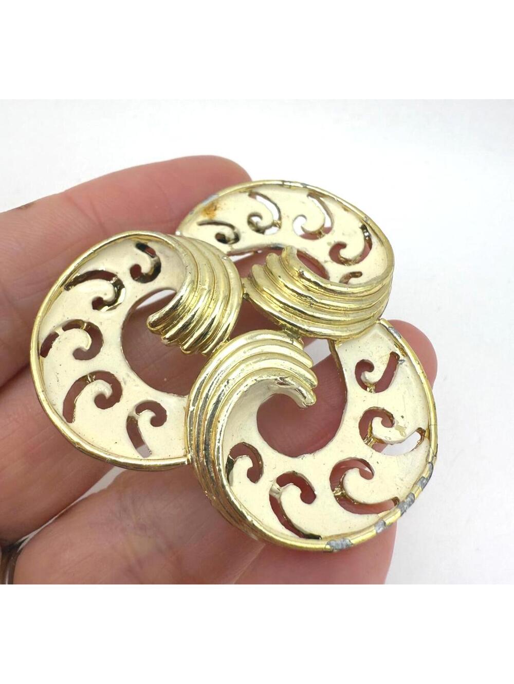 Vintage Gold-tone Swirl Brooch Pin